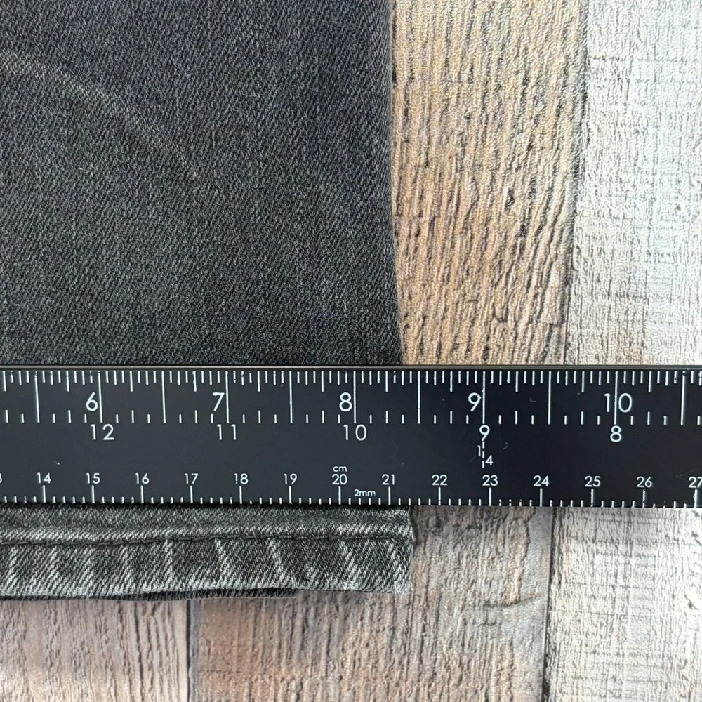True Religion Ricky Jeans Mens 36x32 Gray Straight Leg Made in USA Faded Denim